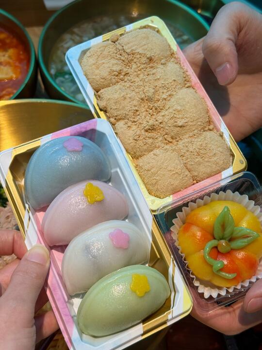 冲着延吉糕点来的。。。没想到被这汤饭种草了