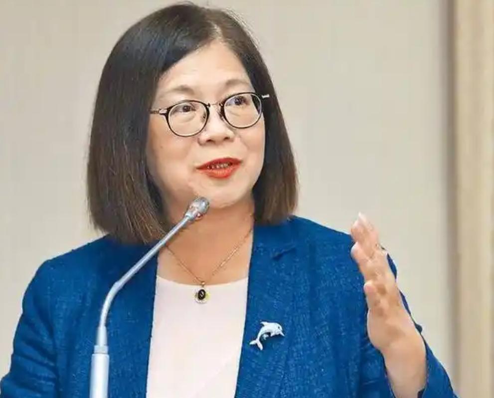台“海巡署主委”管碧玲发表声明，

7月28日下午，AIT发表文章，披露美国海警