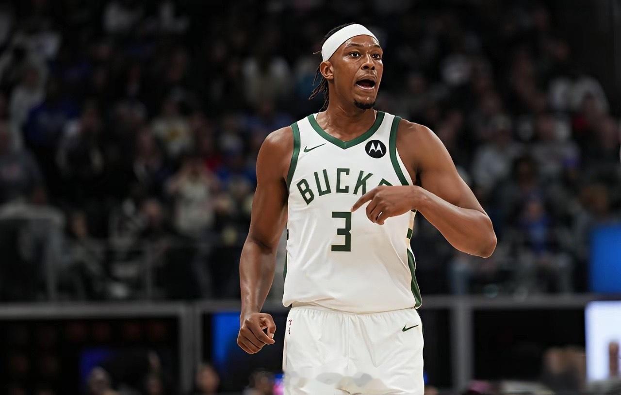 雄鹿点头了，但要求快船加钱。快船提出用祖巴茨和科林斯，换特纳和库兹马。雄鹿表示可