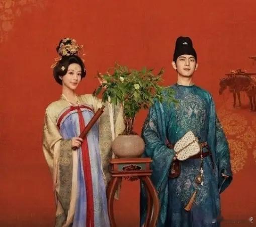 杨紫今年也实绩+1CVB时代杨紫播了9部剧，大部分没上星，上星的剧收视率只有一个