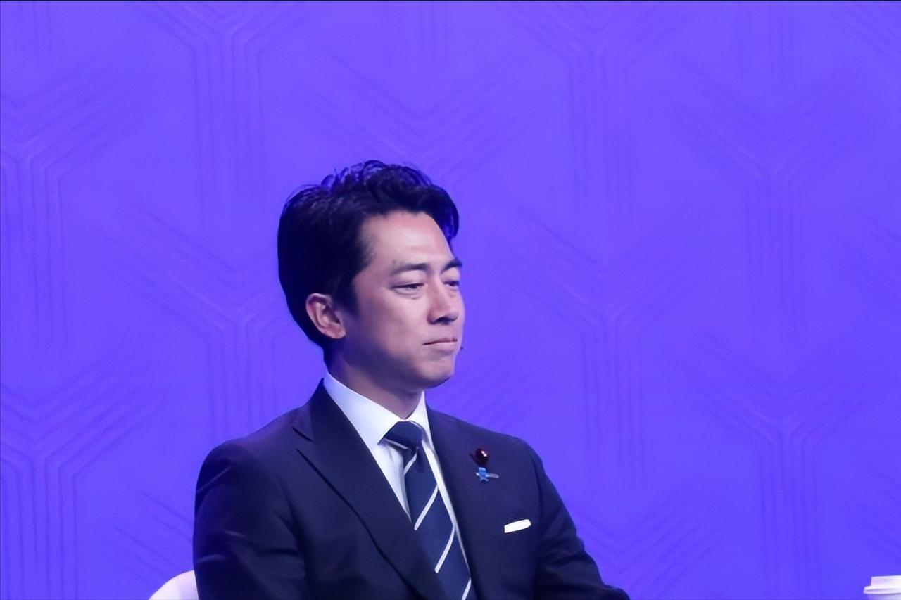 就在刚刚

中方质问历史罪责，日防相避答谈中国威胁

5月31日，新加坡举办的第