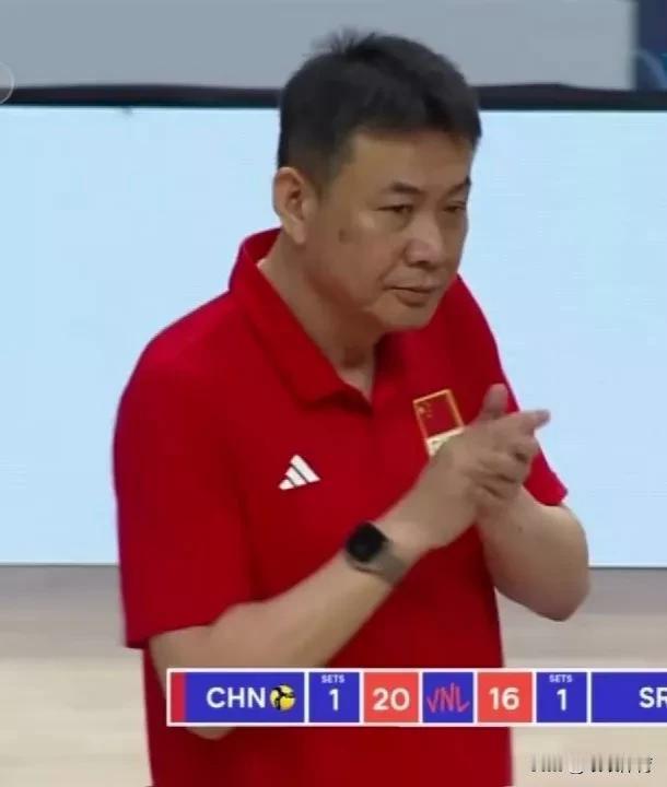 中国女排—塞尔维亚
比赛的第三局中段，双方进行多回合攻防大战，经过数回合拉锯，李