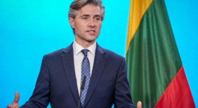 立陶宛外长的一番话直接冲上话题，他态度坚决地表示要是让俄罗斯得到重划乌克兰边界的