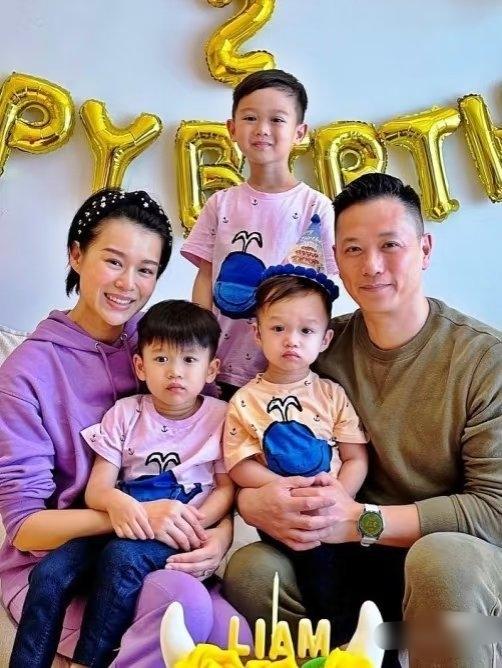 胡杏儿回应老公再去夜店，普通人看这事儿还挺耐琢磨的！咱就是说，刷到胡杏儿回应老公