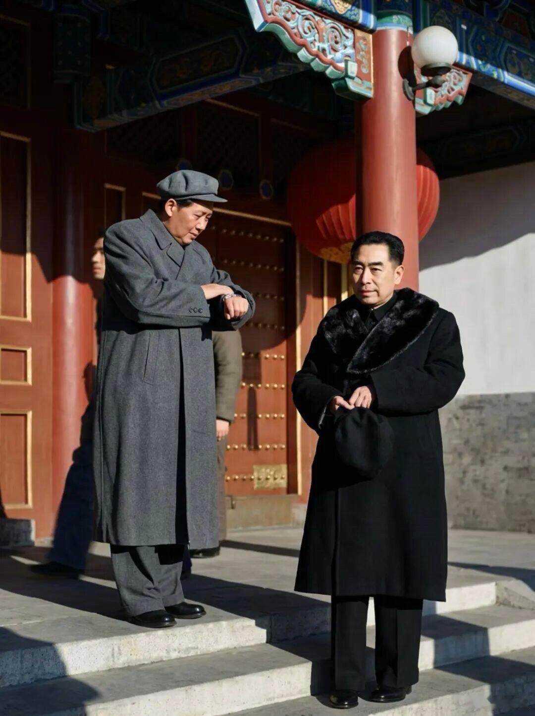 “不拿群众一针一线”1933年，当时毛泽东在江西一带进行革命工作。有一次，他深入