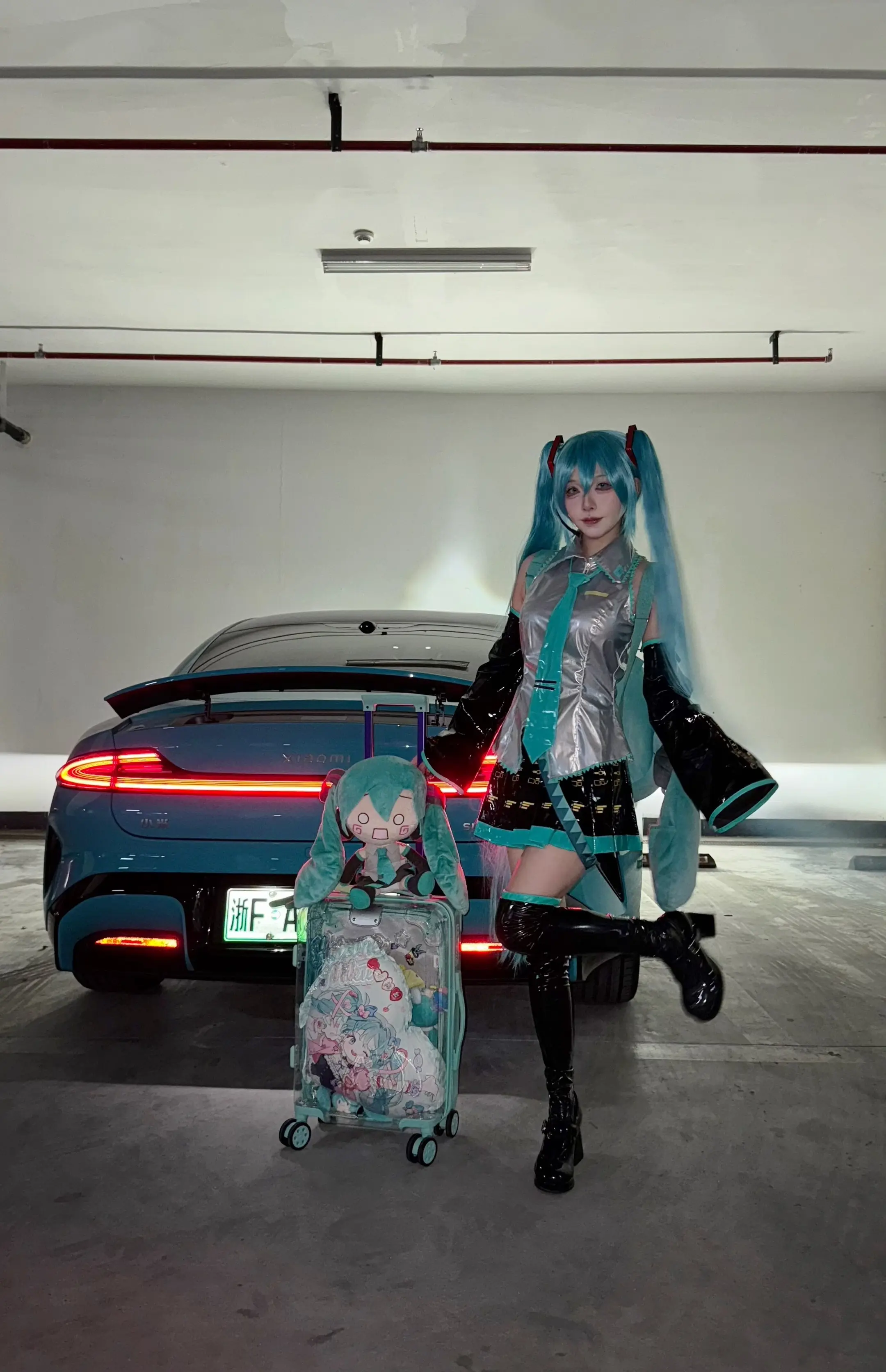 COS服测评第一弹【初音未来】💚 材质：漆皮涤纶材质 穿着感受：这个...