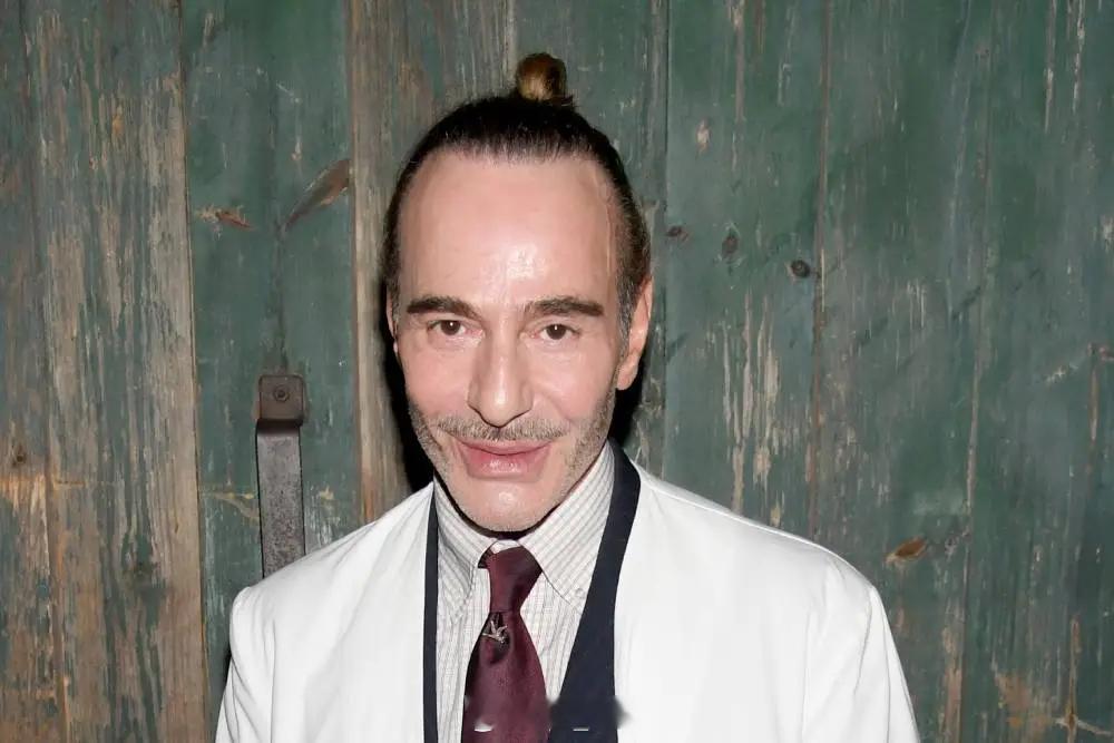 大都会美术馆2027年关于John Galliano的回顾展以及Met Gala