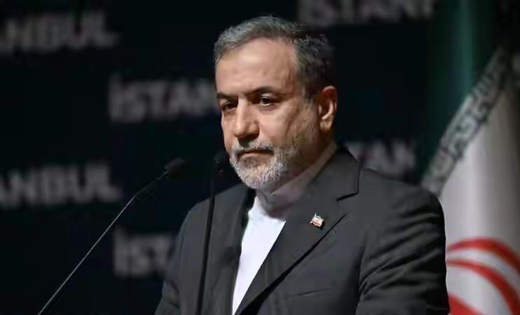 伊朗不忍了！
4月29日，伊朗发出警告称：“鉴于美军不断扣押与伊朗有关的商船，伊