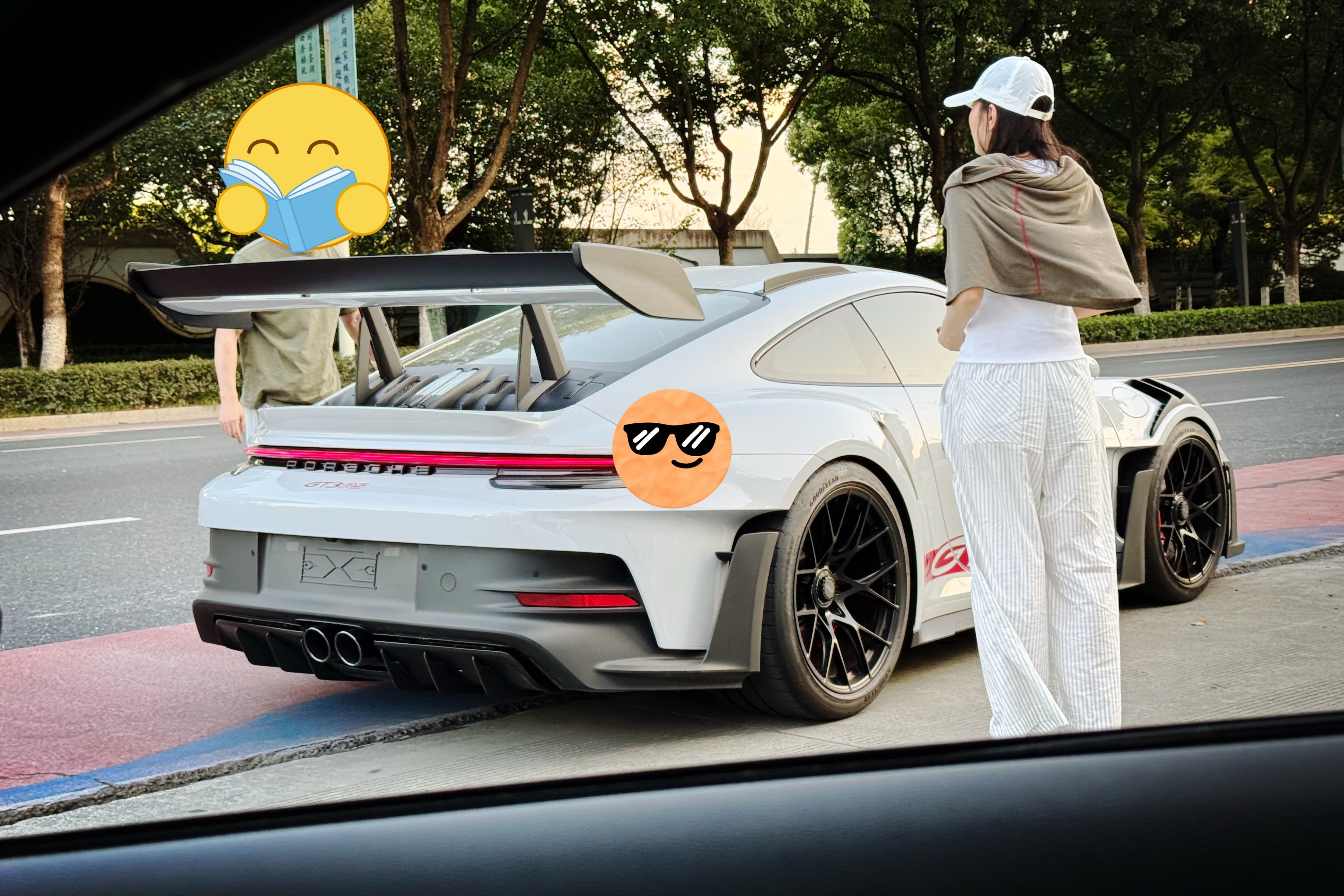 谁会不喜欢带大翅膀的车呢 [色] 911 GT3 RS 汽场全开 ​​​