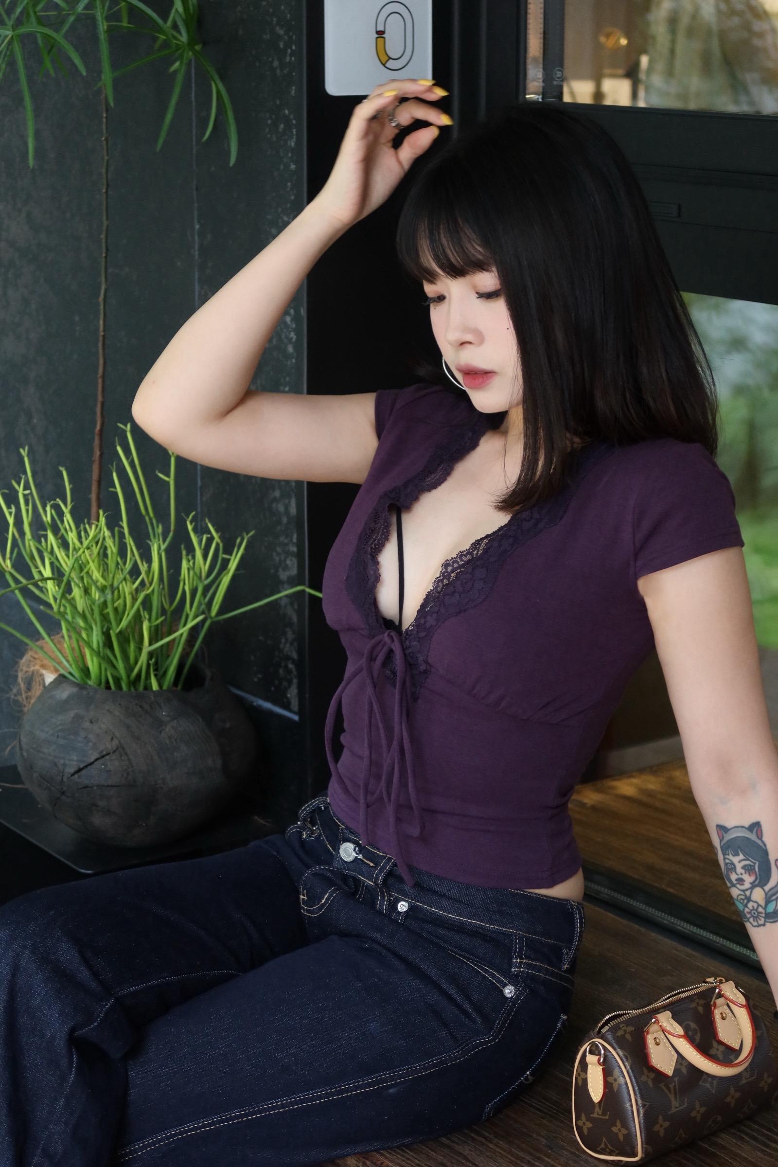 以前别人撩我 我都说结过婚了 人家就直接删了 现在好了 说结过婚了 更来劲了