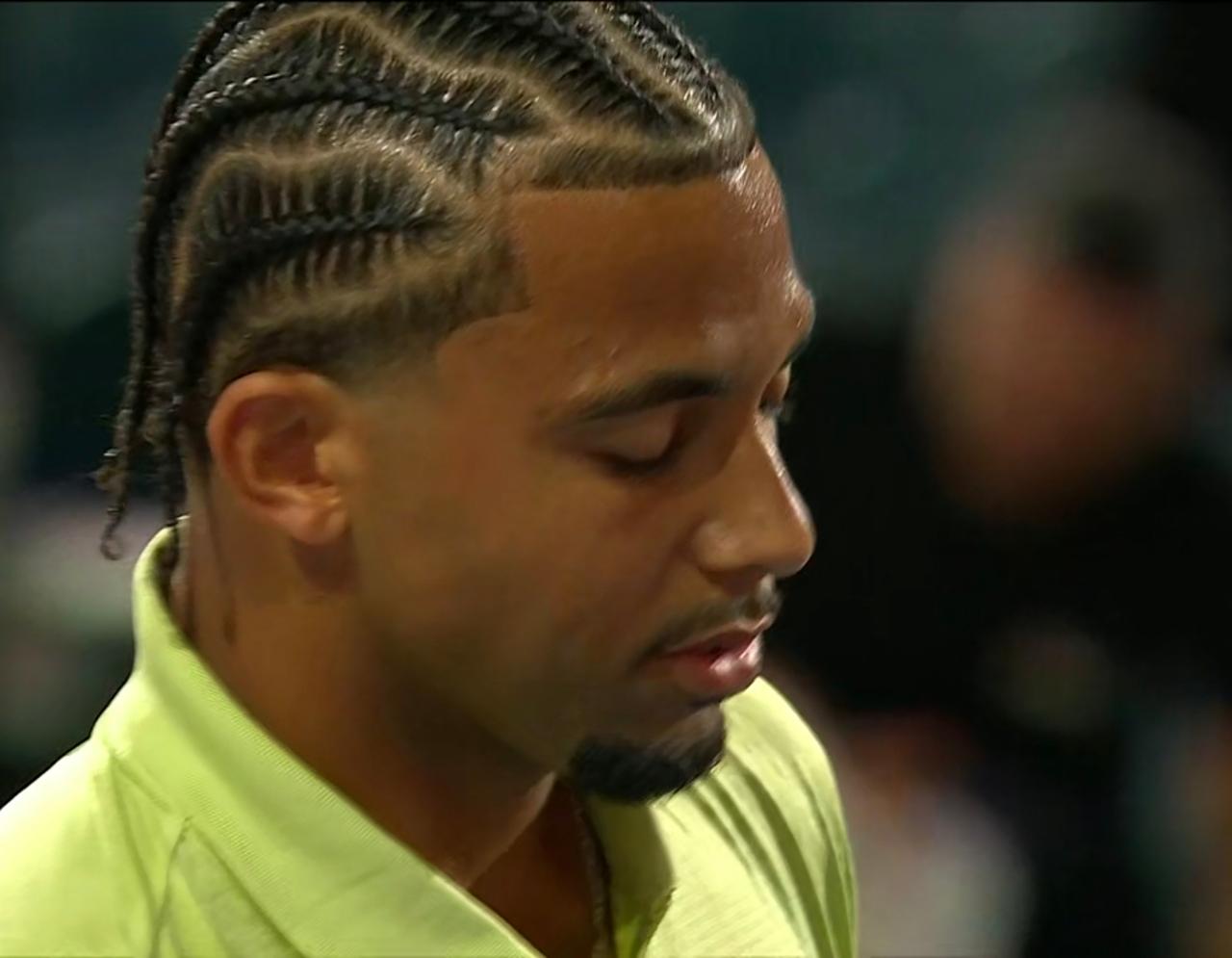 新生代菲斯迈阿密大师赛1/4决赛，抢七丢掉首盘
        北京时间2026