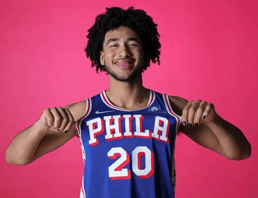 我擦，这赛季的魔仙还能换1个靠后首轮+3个次轮？？？76人