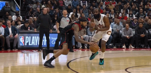 对比这哈登布克和约基奇这三个吹罚，说明NBA裁判现在在吹罚上，纯属看心情，根本没