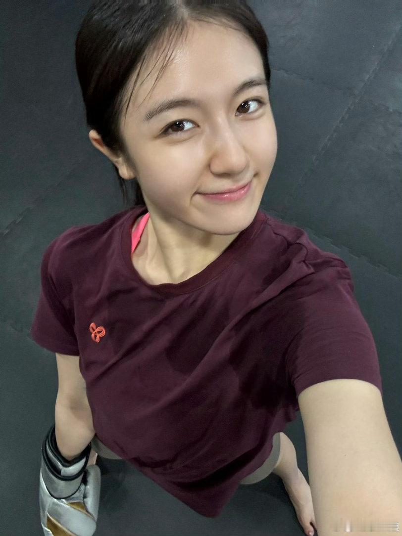 李兰迪从高中就开始做手账 希望以后有机会，可以听她多聊聊手账里面那些有意思的小故