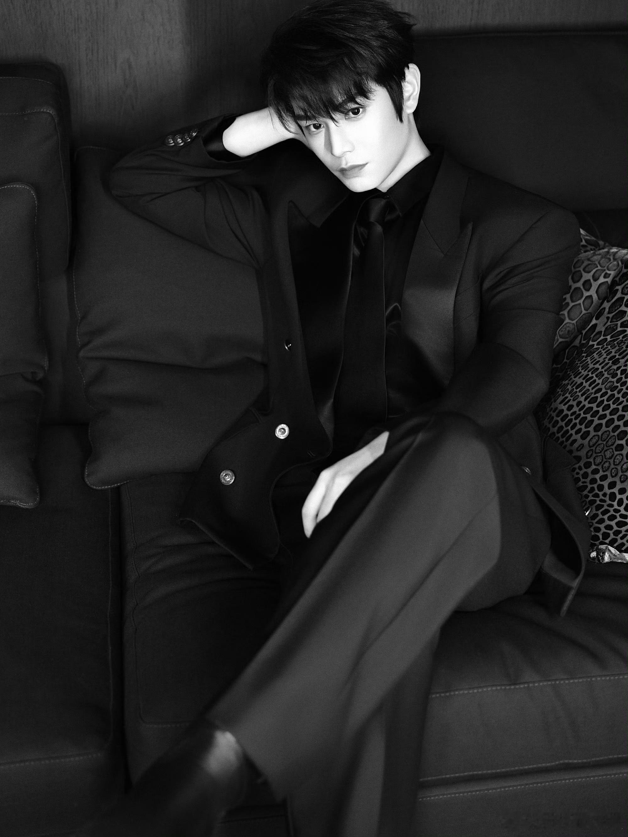 丁禹兮新商务秒售罄 口碑与人气双丰收，商业价值再攀新高。丁禹兮全新合作内容正式发