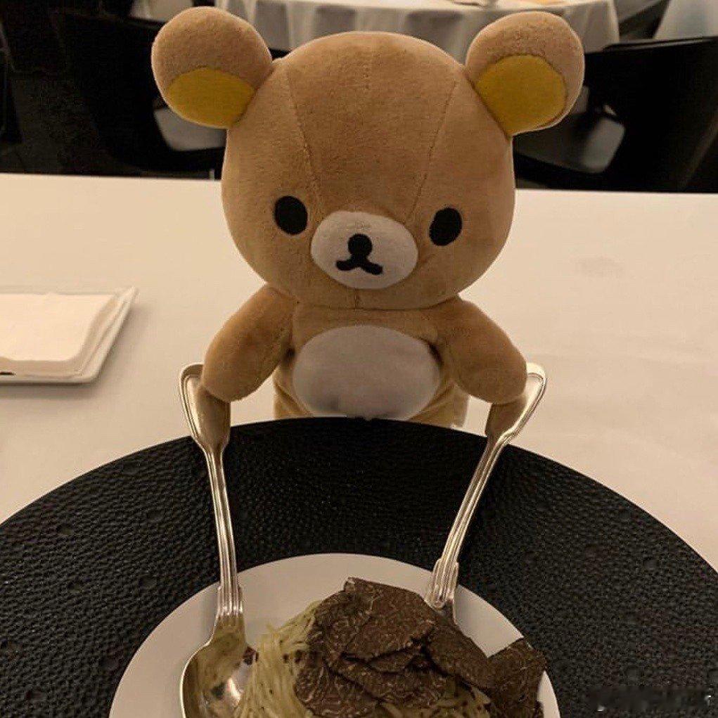 平凡的文字总能直击心灵书评 只要春天还在，我就不会悲哀。纵使黑夜吞噬了一切，太阳