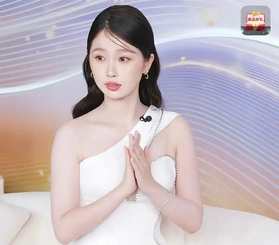 虞书欣问题暴露的真的很明显。 ​​​