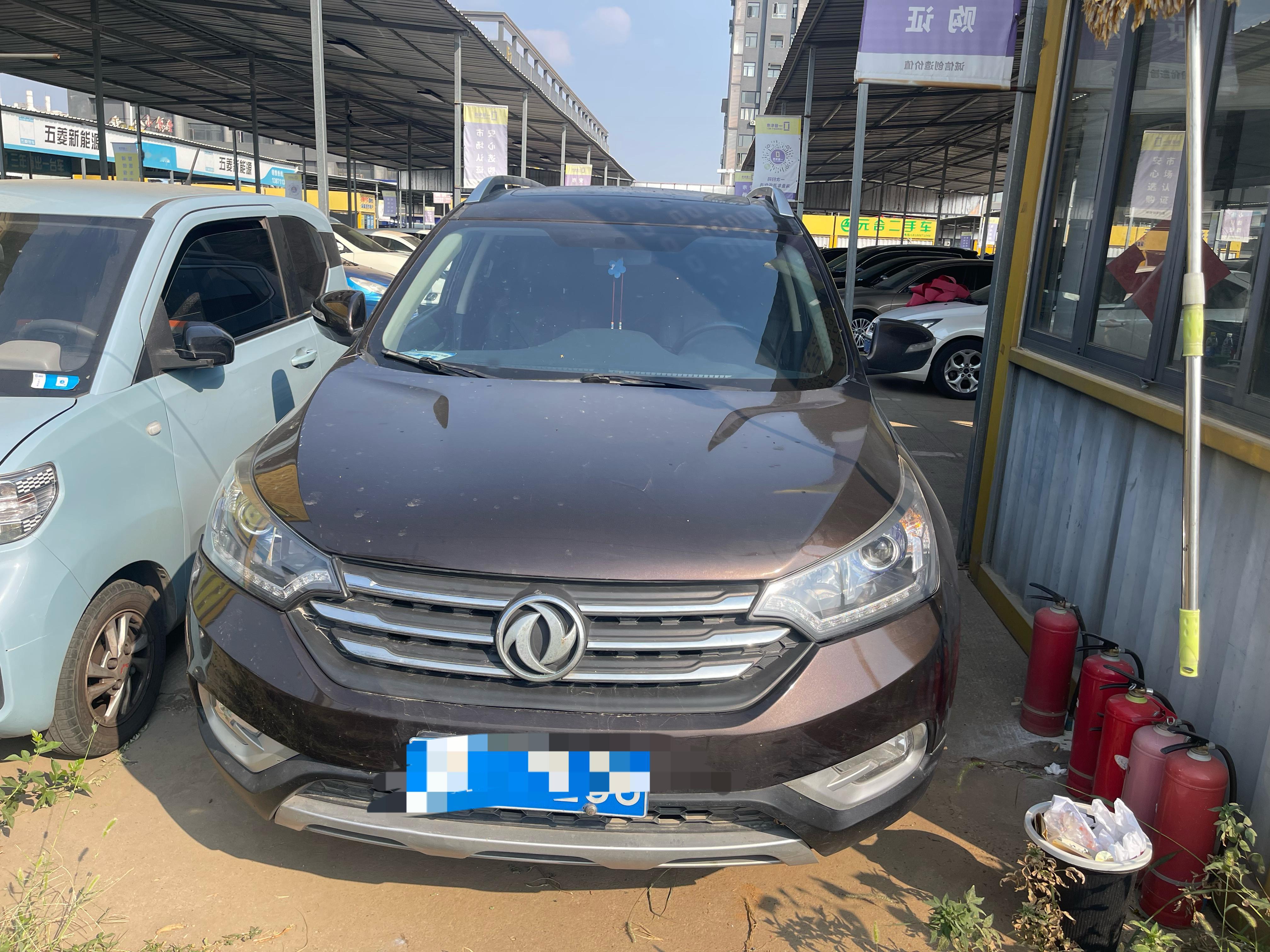 批发一台便宜的SUV2015年11月上牌 东风Ax7, 2.0L自动挡带天窗真皮