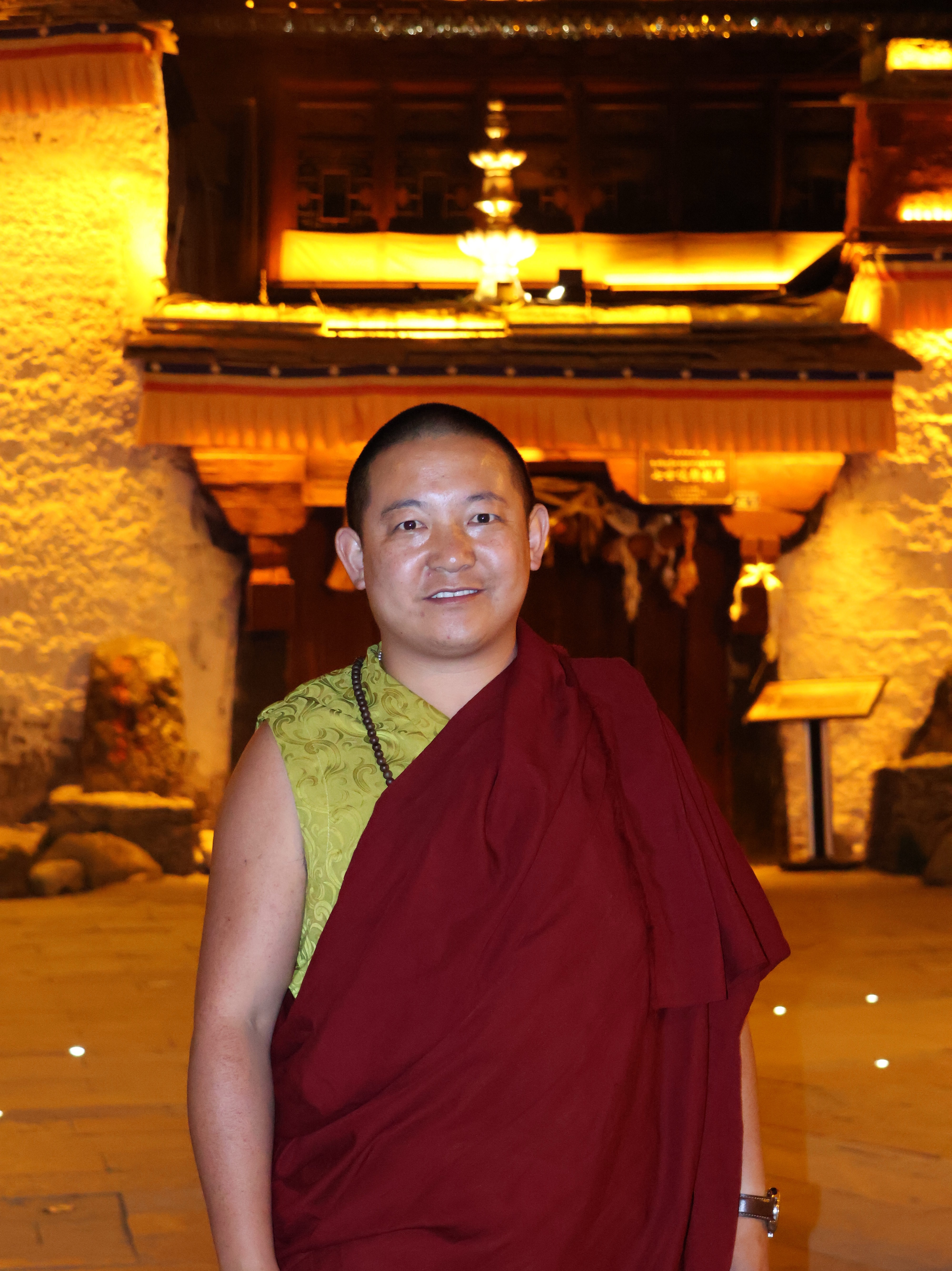 最痛苦的时候，可能是最开阔的时候；最脆弱的时候，也可能是最坚强的时候。告诉自己：