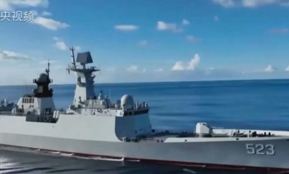 联合早报（4月19日）报道：中国官媒本周披露解放军曾与驶入台湾海峡的外国大吨位军