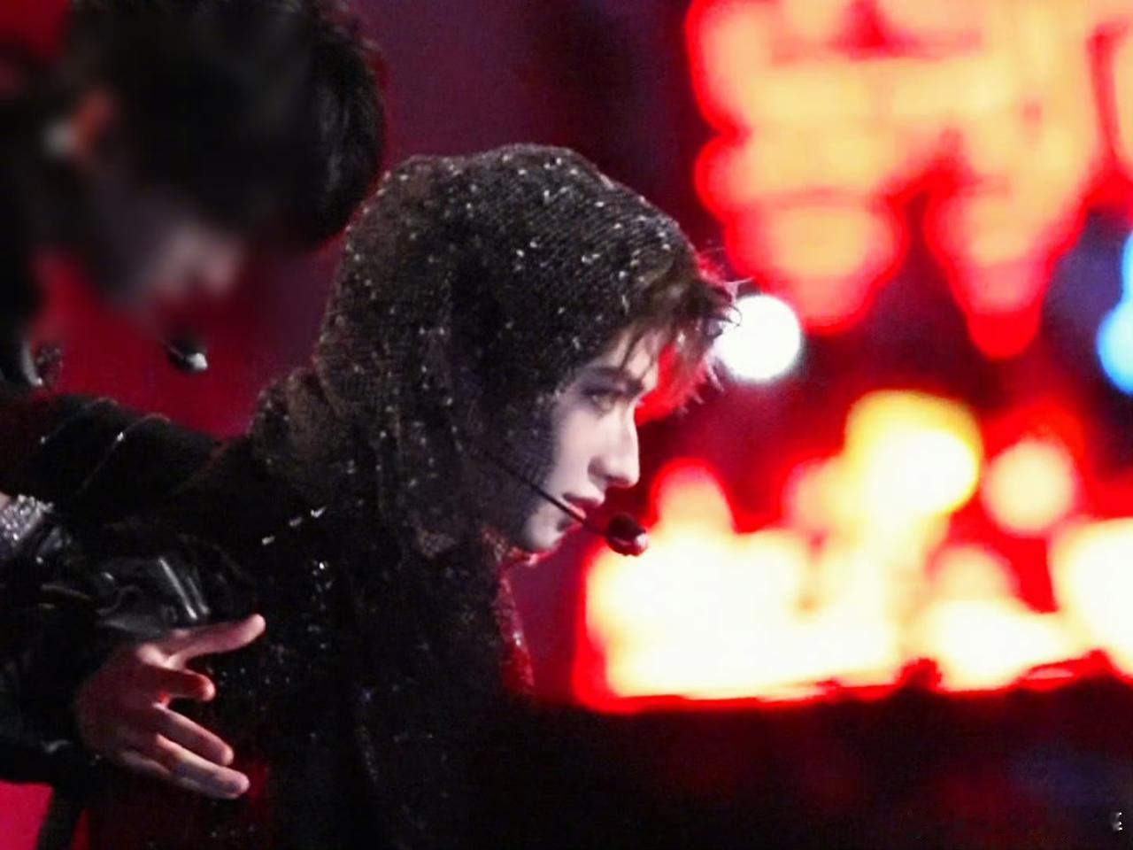 朱志鑫扭胯领域绝对的统治区朱志鑫真的360℃无死角 