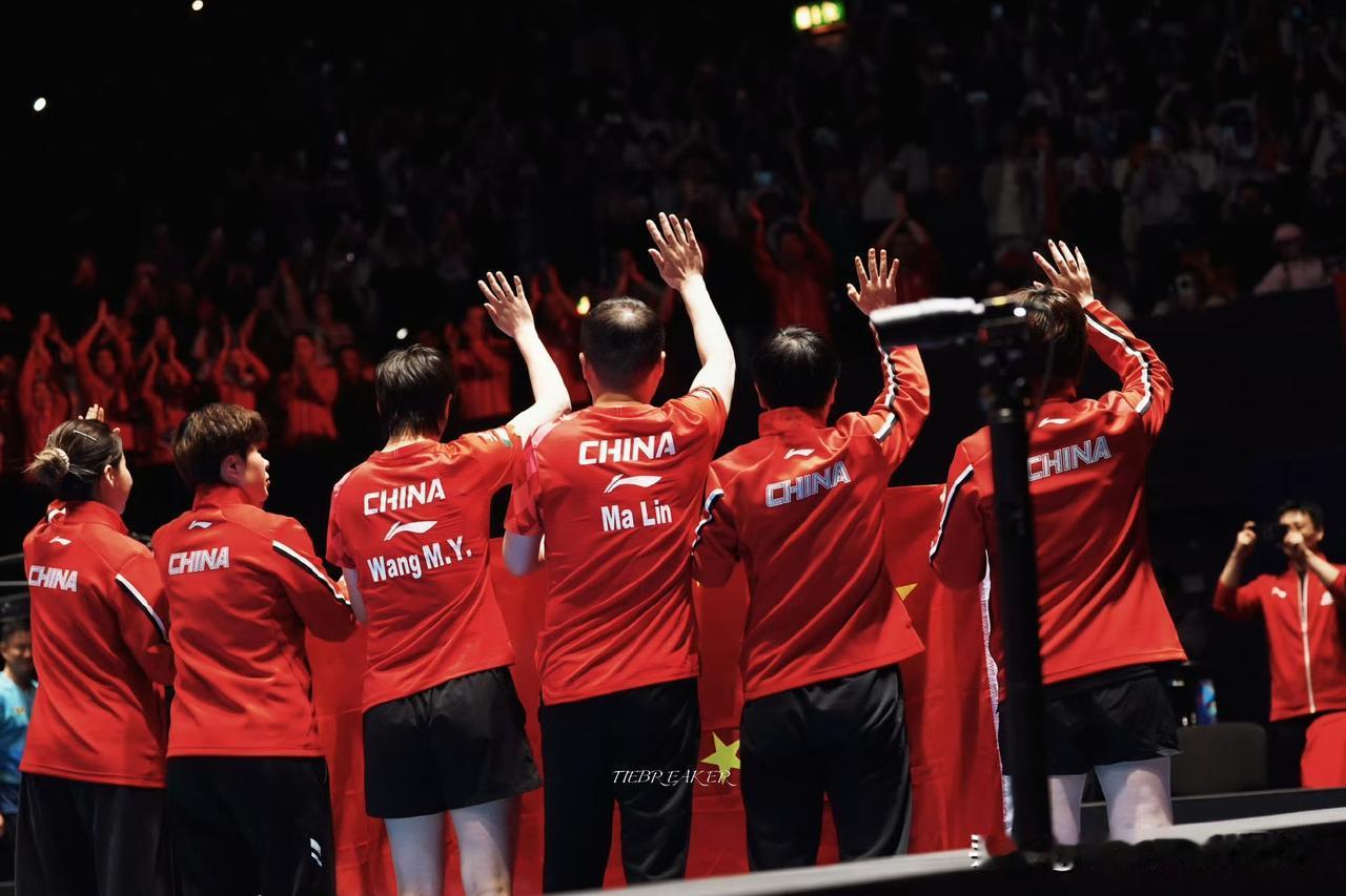 世乒赛女团奖牌榜盘点：国乒获胜
1、冠军🏅：国乒🇨🇳（孙颖莎、王曼昱等）