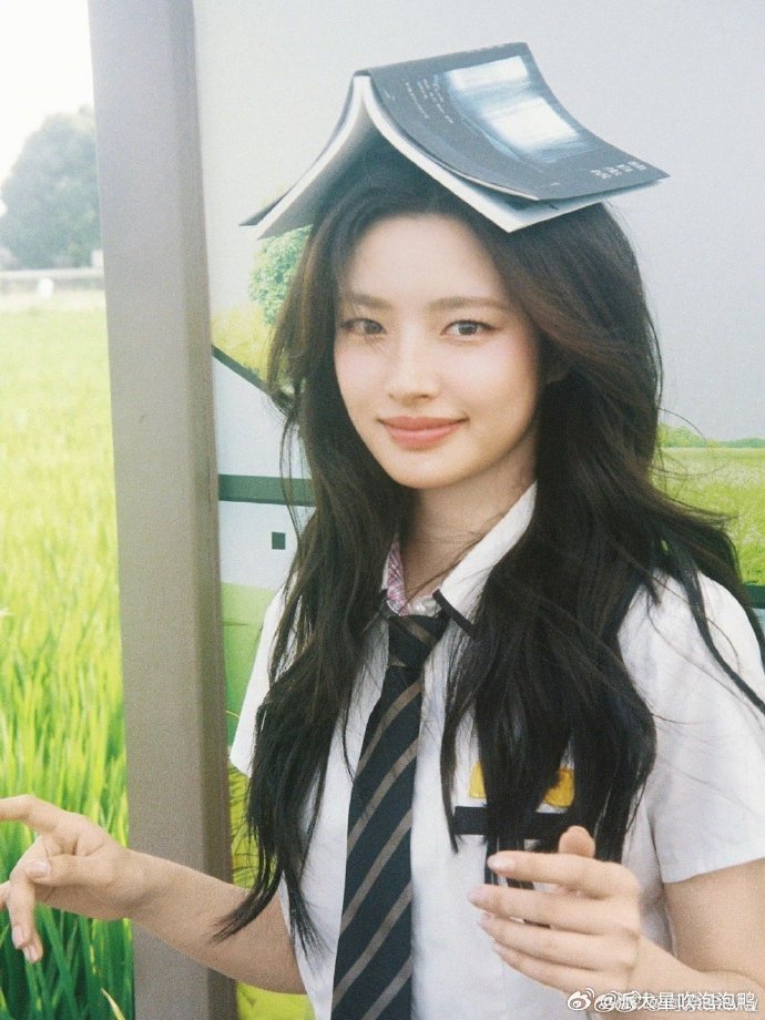 看徐若晗演戏感觉被抱了一下被徐若晗狠狠治愈到！她演的叶春春温柔又有力量🌿看她演