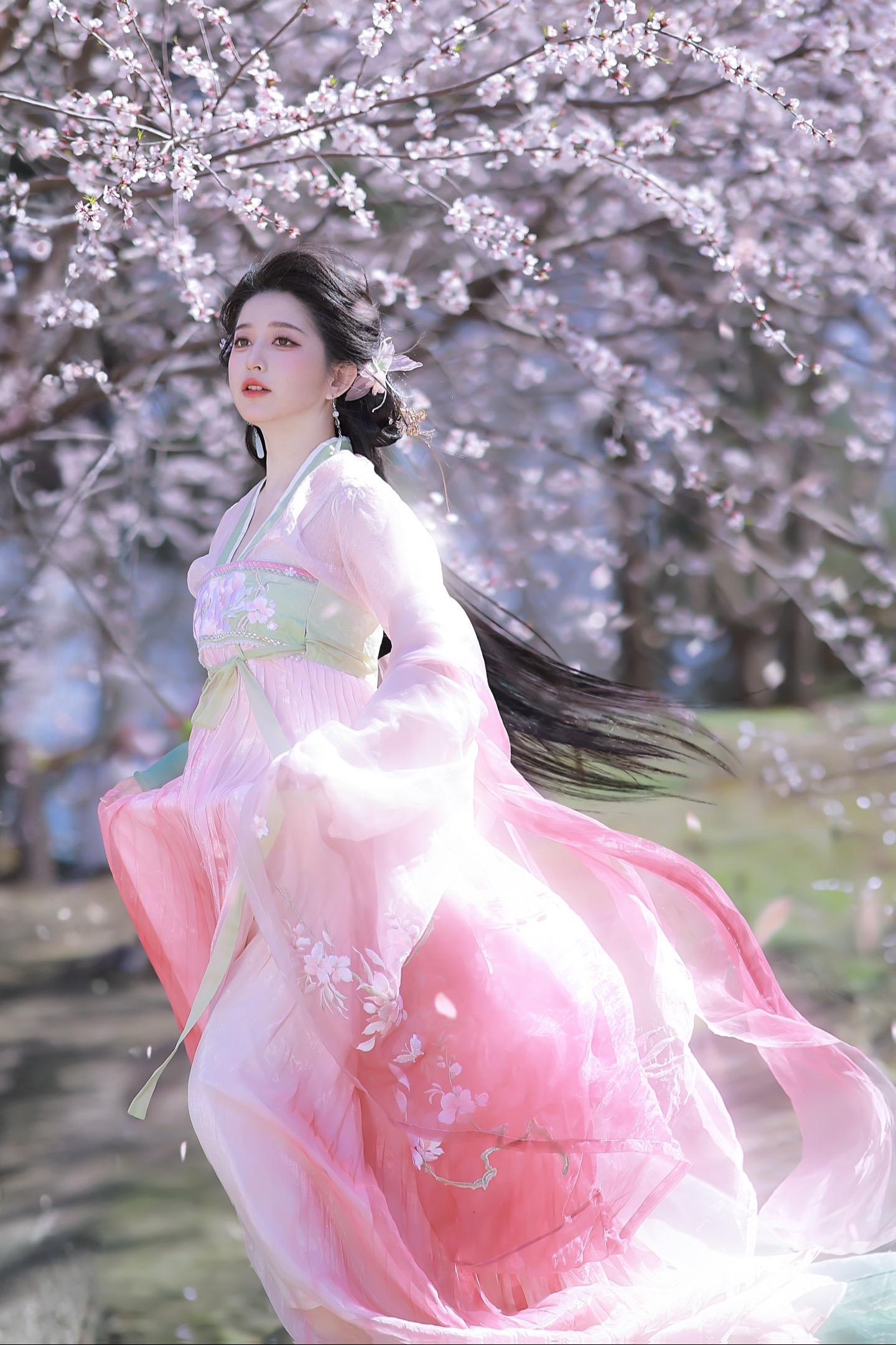 桃花谢了春红 太匆匆 『客』。美丽的春天和美丽的妹妹～