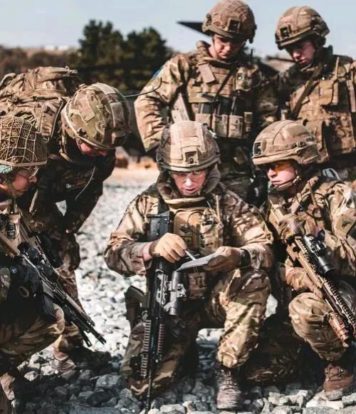 塔斯社报道，当地时间19日，俄罗斯外交部副部长格鲁什科表示，俄方不会接受北约在乌