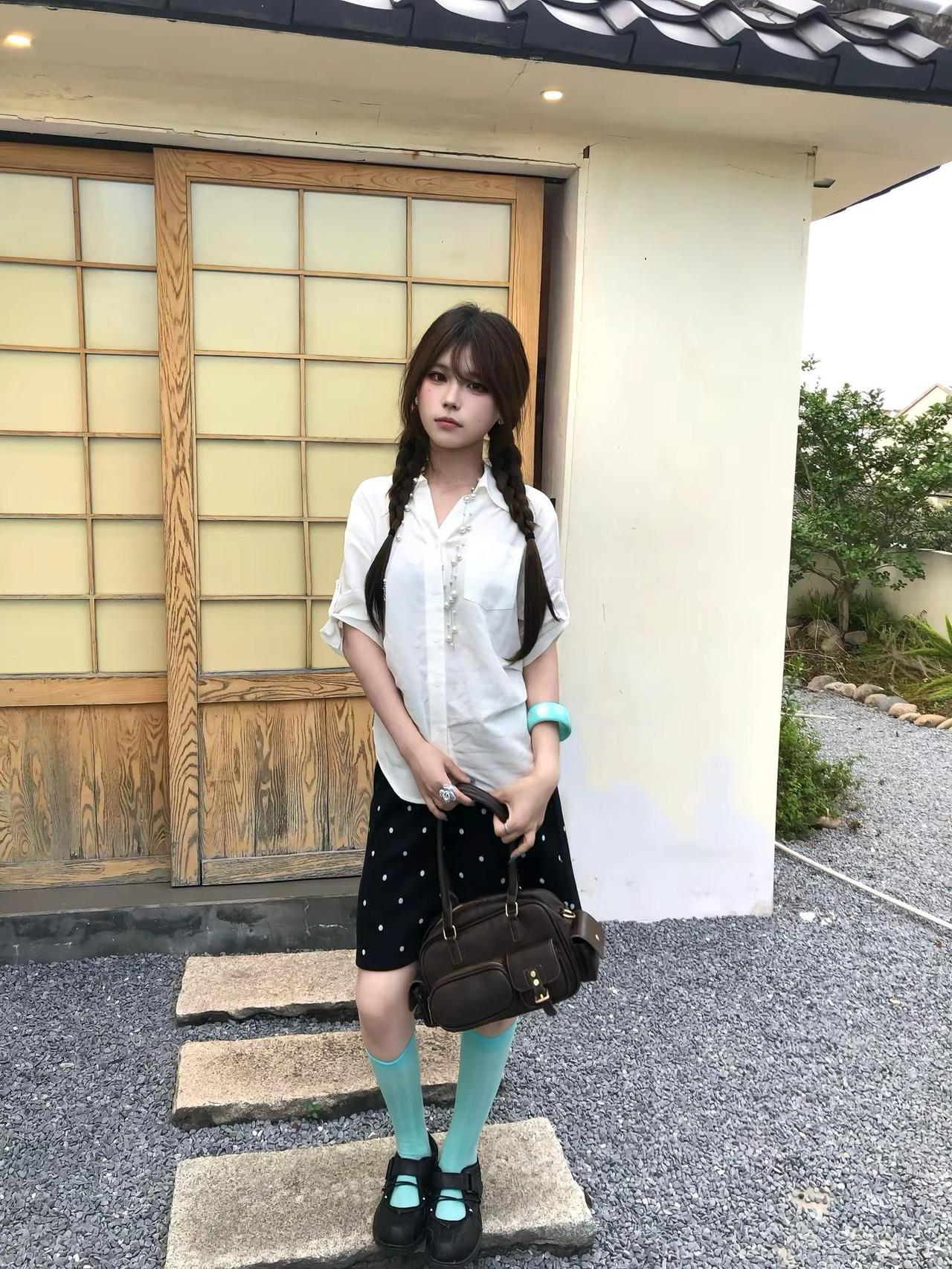 夏天 务必融化掉我的悲伤淡系ootd