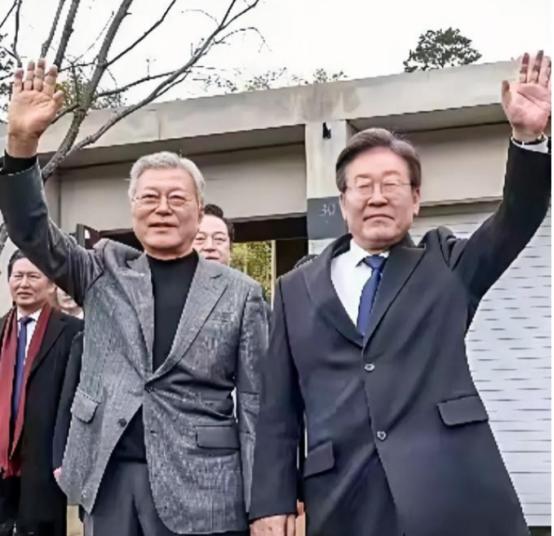 李在明，高！实在是高！万万没想到，总统李在明竟然邀请前总统文在寅回访青瓦台！6月