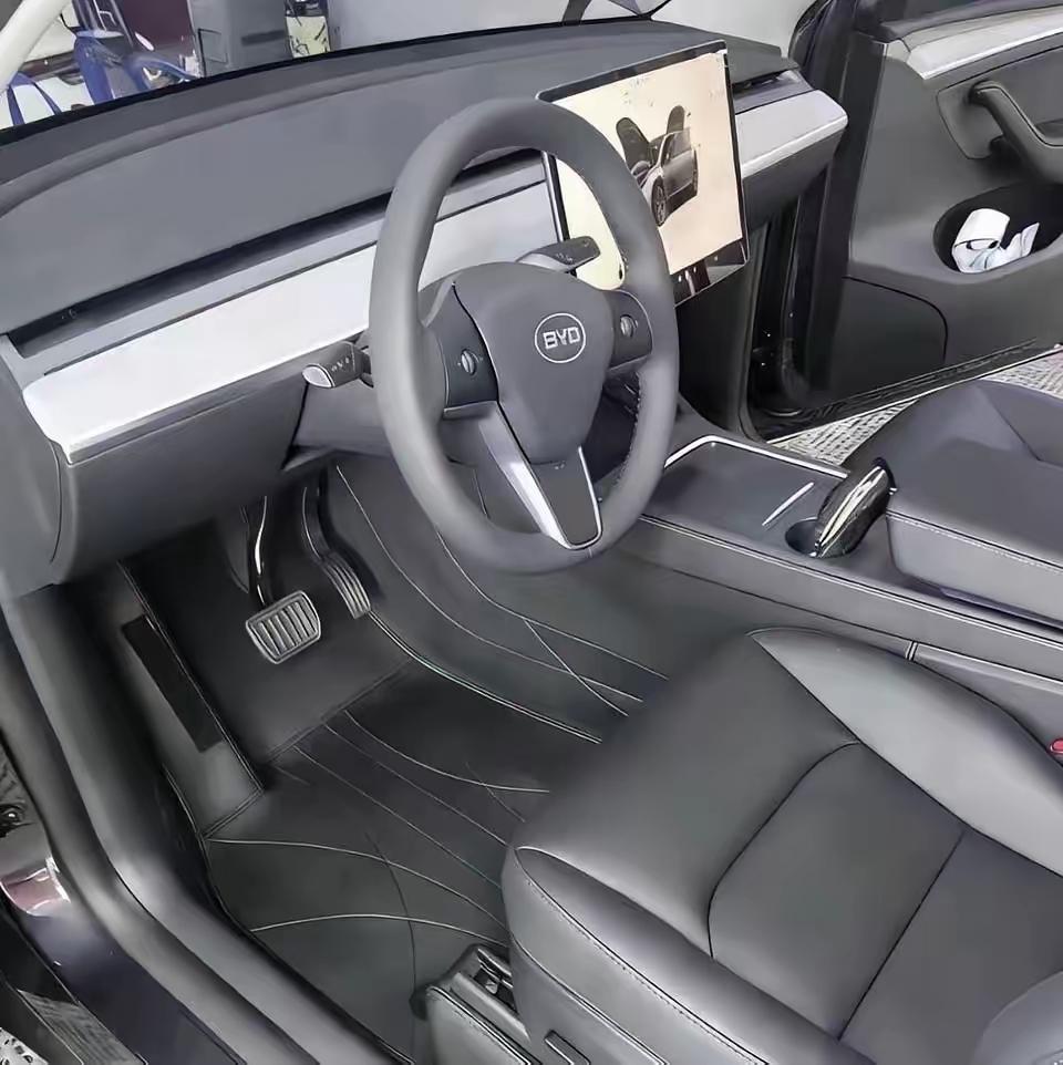 内饰设计得这么丑，比亚迪这车你想卖给谁？稳鬼要啦！[灵光一闪][灵光一闪][灵光