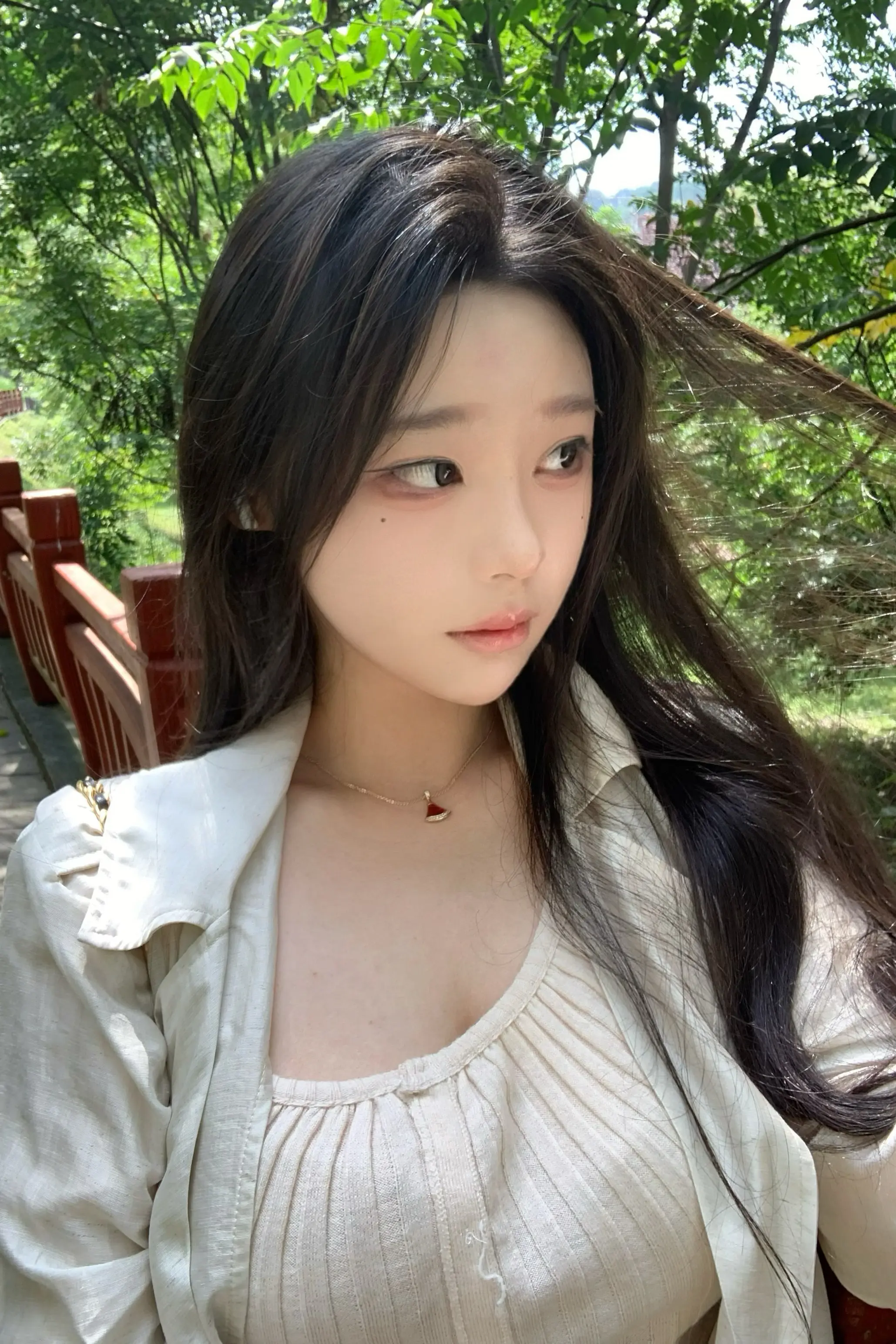 无论发生什么 一定是我不够强，我一定会反复研磨我的痛苦 纠正我的骨骼 ...