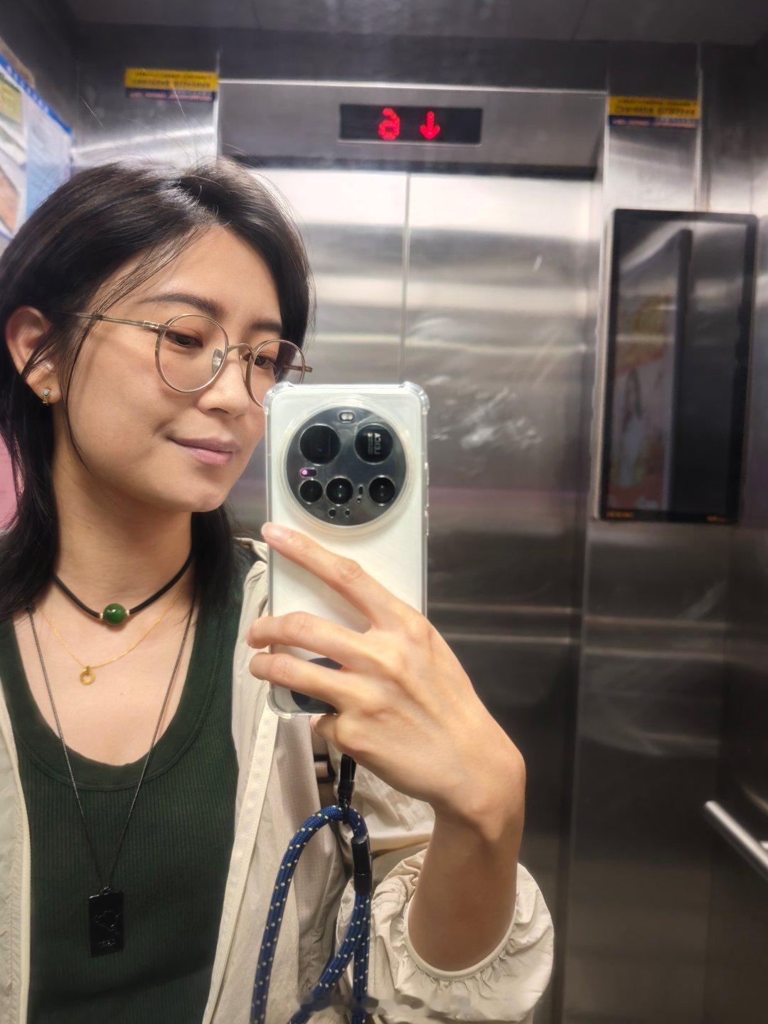 啊！！！！是个开Dream car嘚好日子！！！好久没开老旧燃油车了~差点不知道