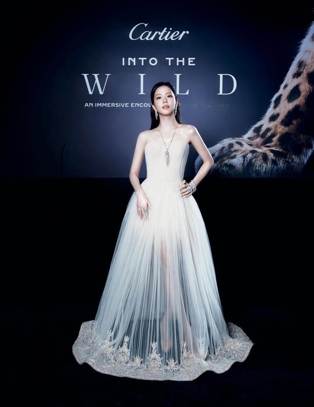 @sooyaaa_智秀 身着Georges Hobeika 2026冬季高级定制