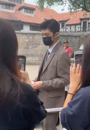 #陈哲远生气的样子##陈哲远还是把话咽回去了#  怎么说？ ​​​