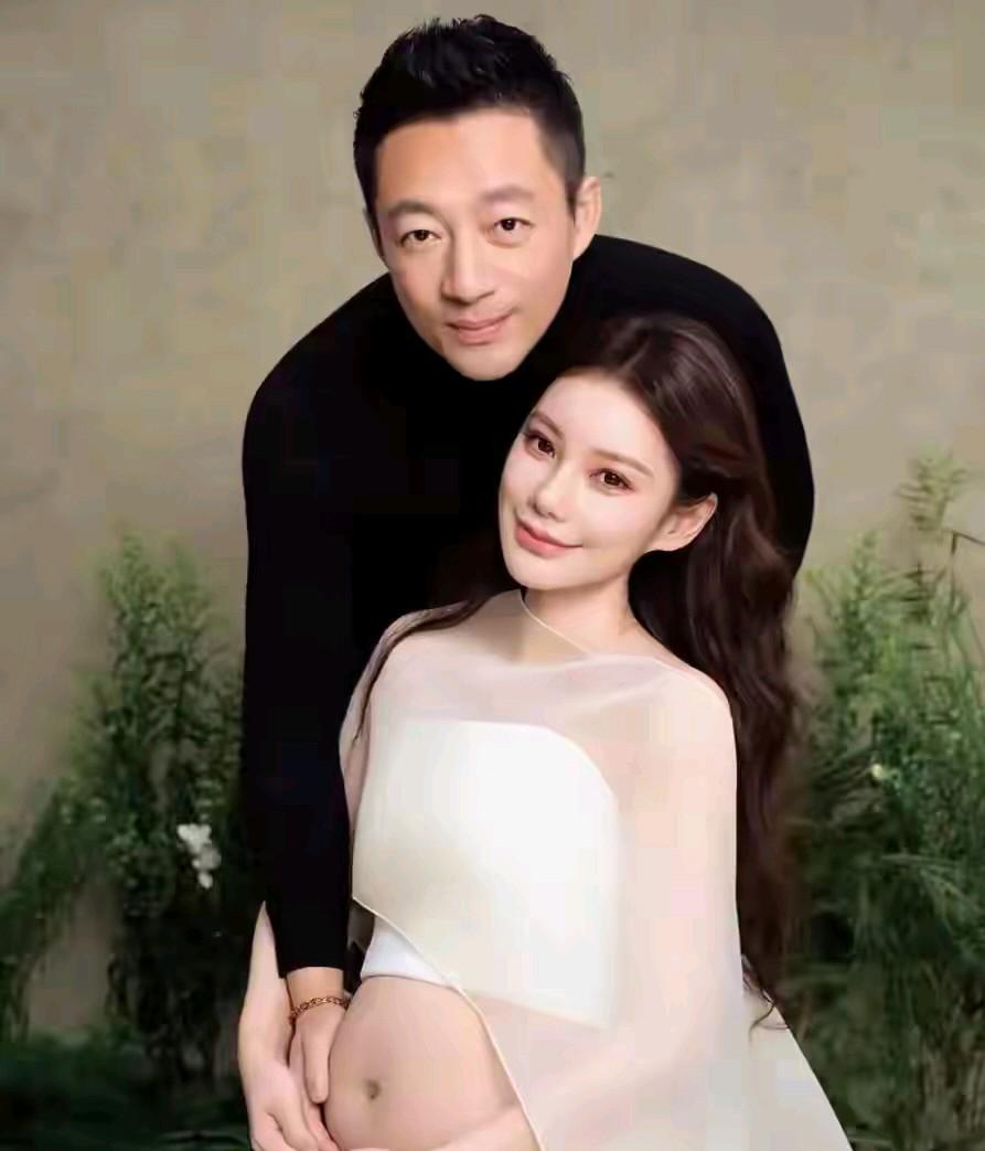 看得出来，小汪总是非常喜欢马筱梅生的这个孩子的。
因为这个孩子是会跟在他身边长大