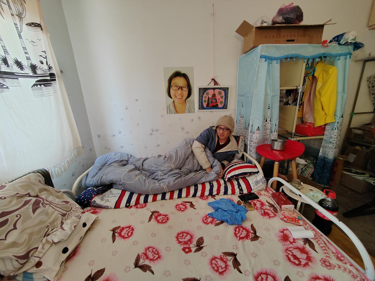 仔细想一想我已经失业十多年了，上一次有正式工作是我在深圳打工的时候在一个星级酒店