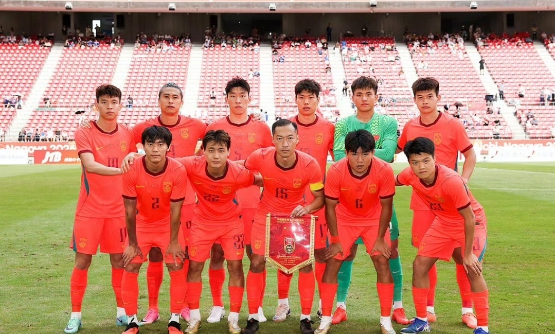 中国U23男足vs阿联酋U23稳健晋级！亚运国足0-0战平阿联酋登顶小组，淘汰赛