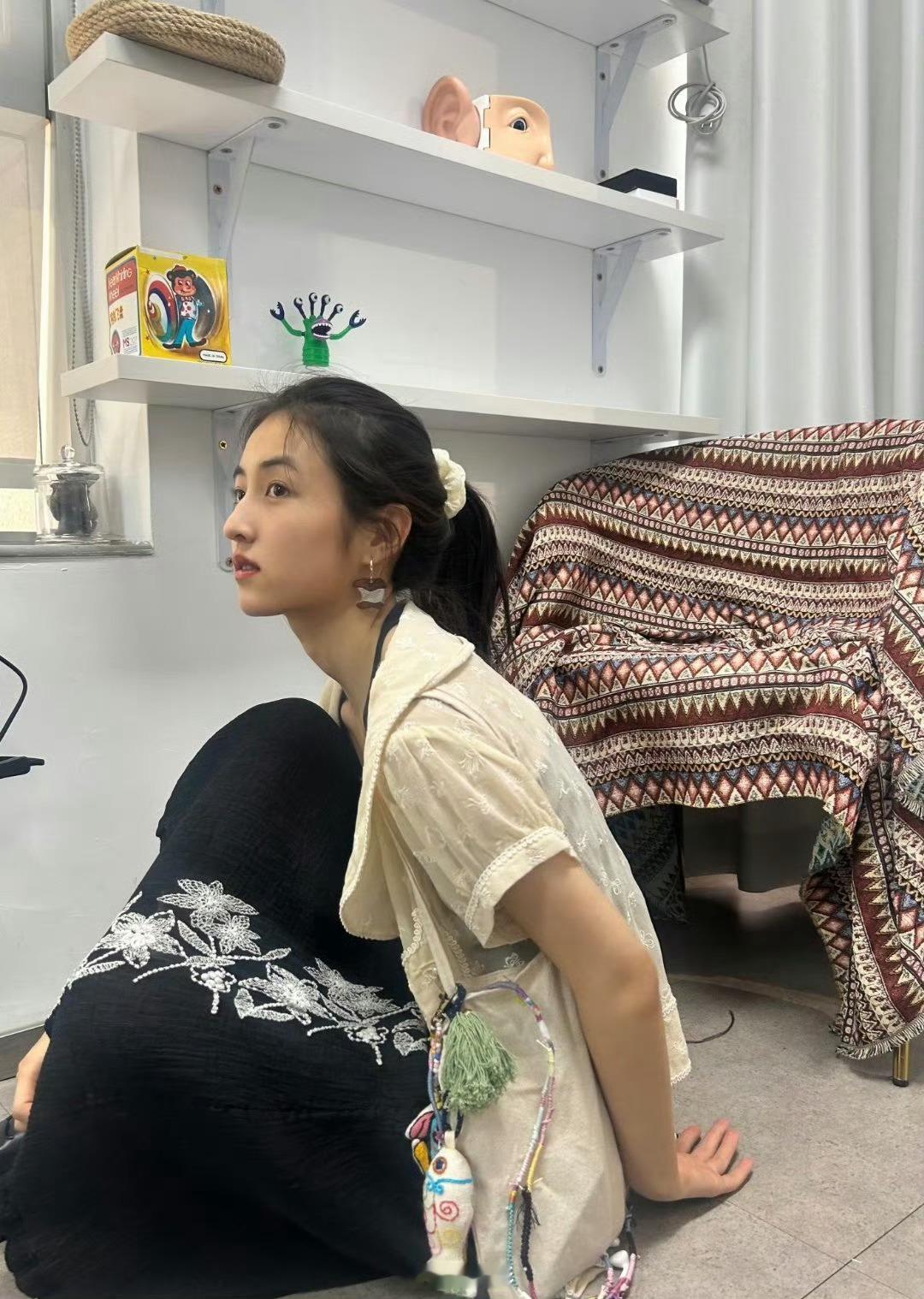 雨我无瓜，别瞎操心，有时间不如逗逗自己喜欢的女生开心，所以两天过去了，你萌读懂了