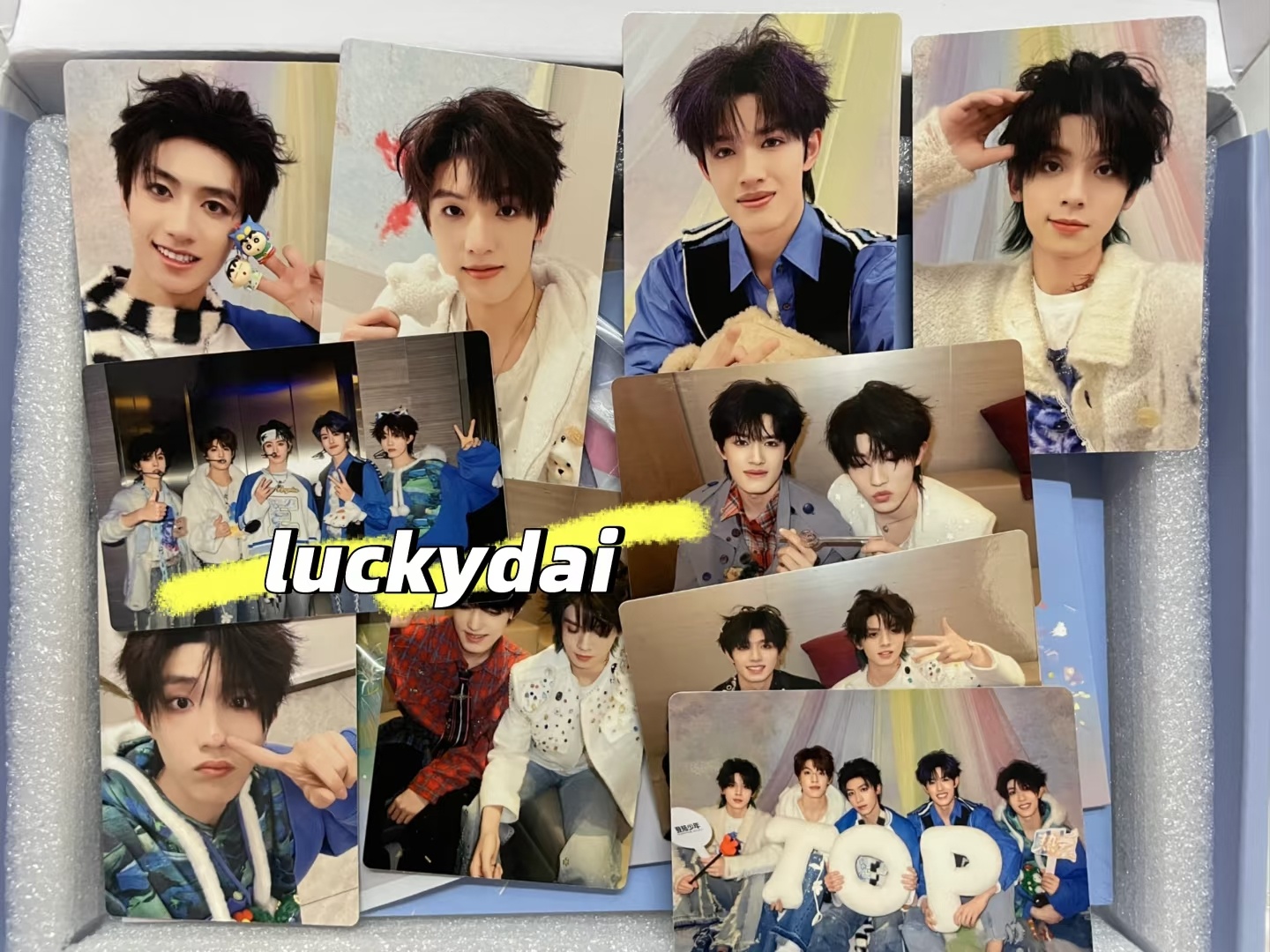 热爱小卡 登陆少年演唱会直播 ​​​
