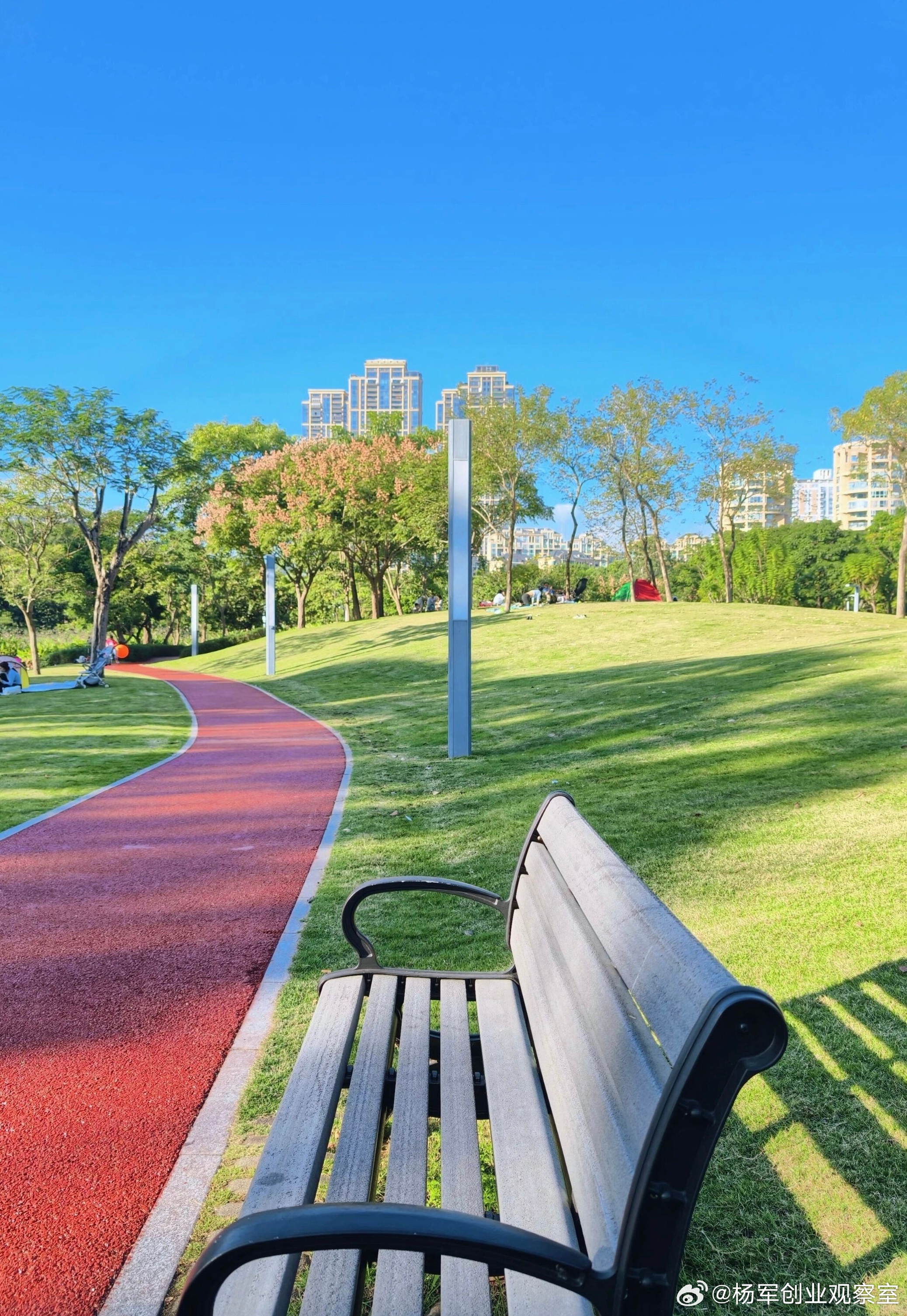 【创业投资，本质是“非对称博弈”】很多企业家融资，总希望投资人像银行一样厌恶风险