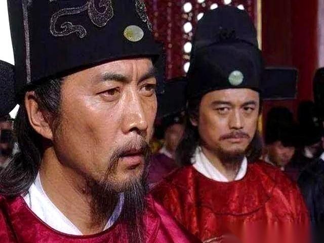 老朱过50大寿，酒过三巡，笑眯眯地扭头问李善长：
“善长啊，你今年得有65了吧？