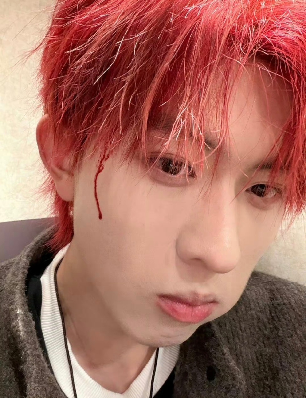 娱乐陈添祥红发自拍陈添祥红发战损陈添祥红发战损！！好帅 