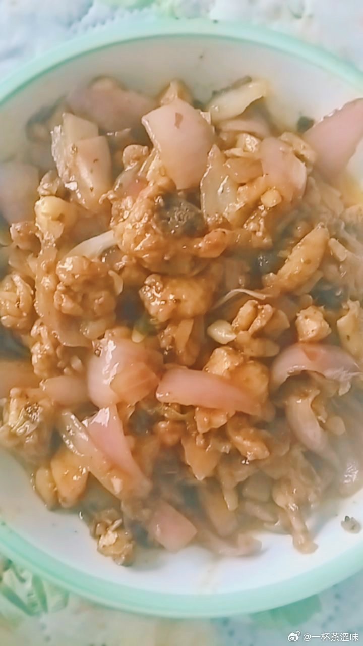 吃什么好呢，简单吃点吧 