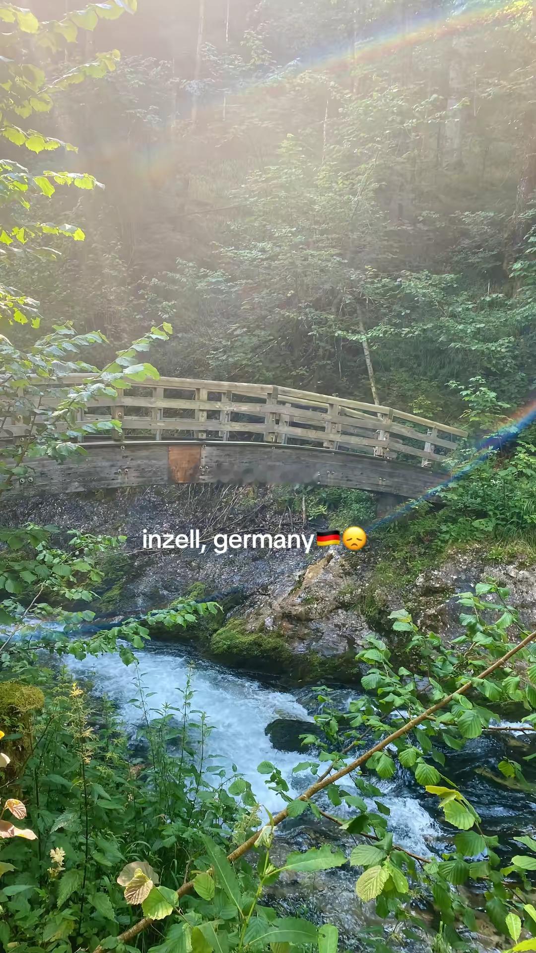 外网各国精日纷纷给自己国家的景区p图成“日本”，觉得只要把身边任何事物想象成日本