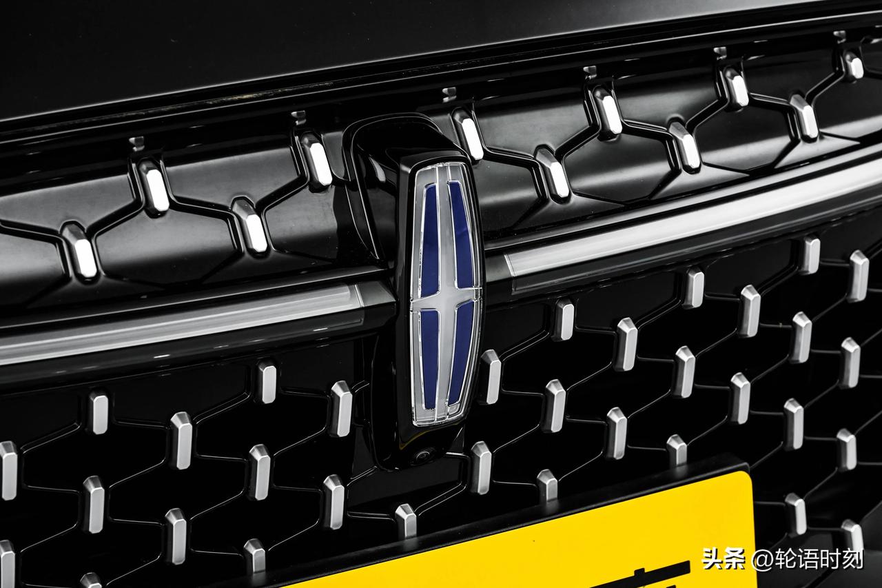 vs 凯迪拉克：谁才是美式豪华的真正代言人？

同样是美式豪华，为什么有人觉得凯