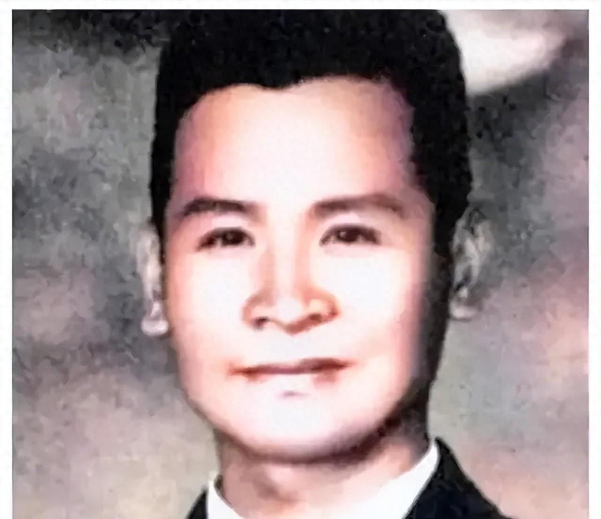 传奇特工王者为拯救九万红军壮烈牺牲，他的下落成谜，棺材开启真相令人感动！
193