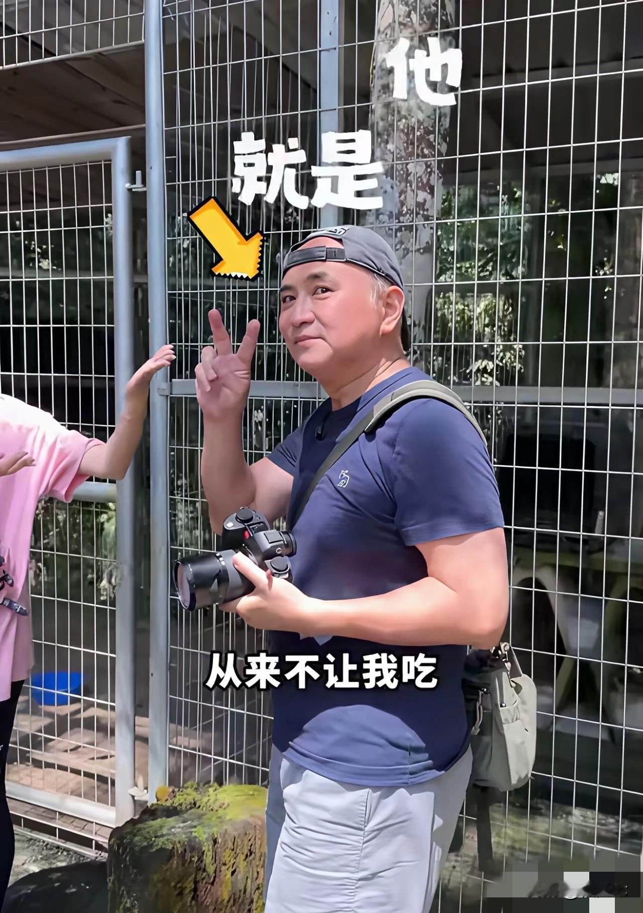老公连自家的鸡蛋鸭蛋不舍得吃
自家有一个庄园，里面养着一百多只鸡鸭，有专门的工人