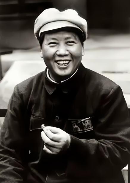 又解开了一个疑惑：毛泽东在《论持久战》中，对日本的三大预言，究竟为何能如此精准？